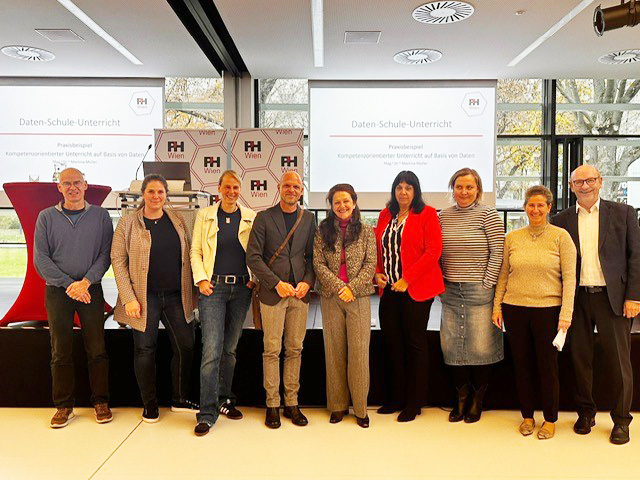 Das Foto zeigt die Vortragenden sowie Vertreterinnen und Vertreter des IQS und der PH Wien.